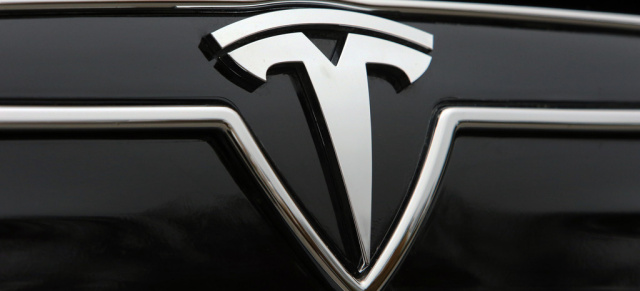 Auto, Datenschutz, Grundrechte: Datenschutzgutachten mit good news für Daimler? „Tesla-Fahrzeuge dürften auf europäischen Straßen nicht zugelassen werden"