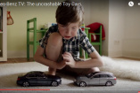 Witziges  Mercedes „Crash-Video“: Mercedes als "Spielverderber": „The uncrashable Toy Cars“