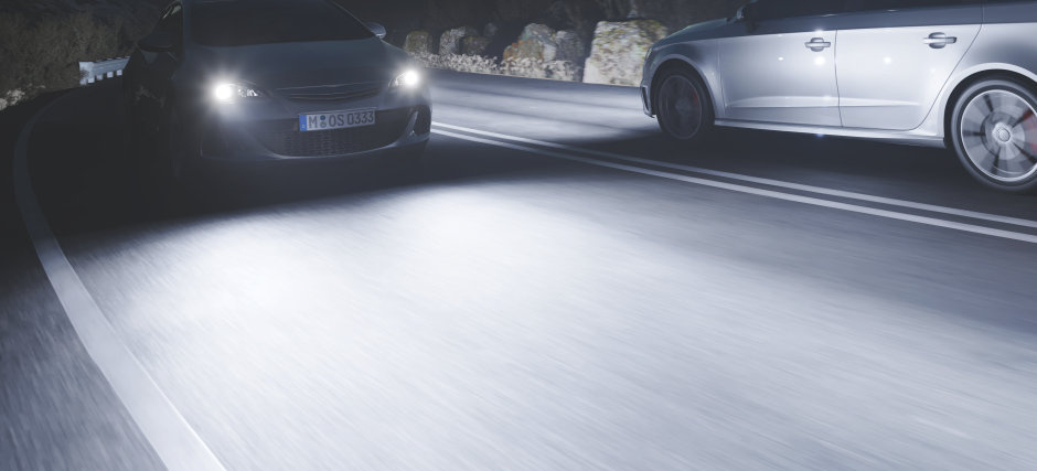 LED-Scheinwerfer-Lampe mit Straßenzulassung: Endlich legal: Osram bringt  erste LED-Nachrüstlampe - News - Mercedes-Fans - Das Magazin für Mercedes- Benz-Enthusiasten