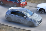 Mercedes-Benz Erlkönig erwischt: Spy Shot: Mercedes-Benz B-Klasse III von außen und innen 