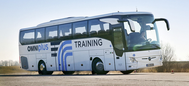 Wichtige Busfahrer-Sicherheitstrainings von Mercedes-Benz und Setra: Bus fahren will gelernt sein!