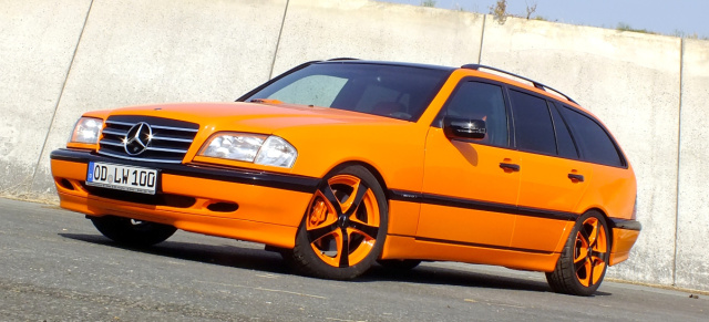 The „Lacky One“ (S202): Orangefarbener Mercedes C180 bietet dem grauen Alltag Paroli