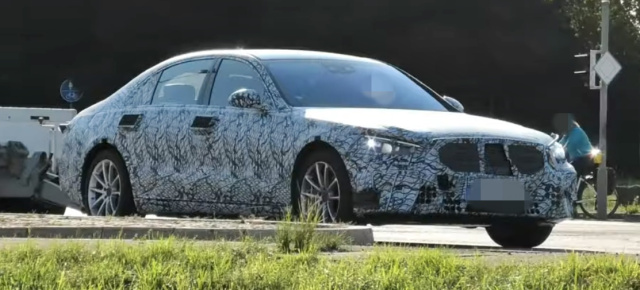 Mercedes Erlkönig erwischt: Star-Spy-Shot Video: Drei Mercedes-Benz-S-Klasse-2020-Prototypen mit unterschiedlicher Tarnstufe