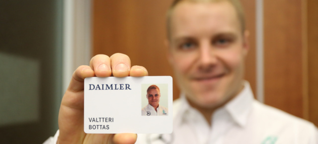 Der neue Silberpfeil-Pilot Valtteri Bottas zu Gast in Stuttgart: Valtteri Bottas besucht seine neue Daimler Motorsport-Familie!