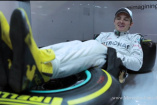 "Sitzen Sie bequem, Herr Rosberg?": Mercedes-Silberpfeil-Pilot Nico Rosberg erläutert im Video seine sitzposition im Mercedes-AMG Petronas F1-Boliden