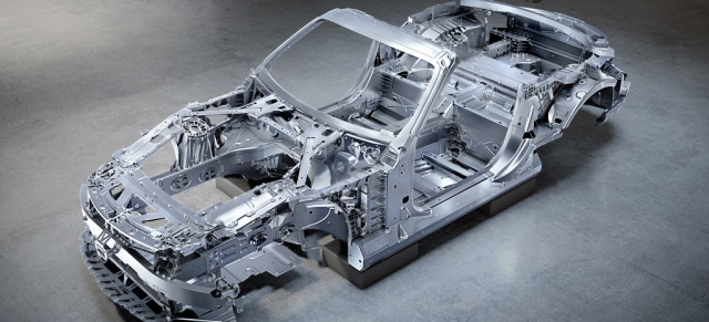 Mercedes-AMG SL der Baureihe R232: Nackt erwischt: Der Rohbau des neuen Mercedes-AMG SL