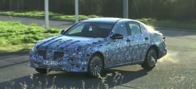 Mercedes-E-Klasse Erlkönig: Neues Video 1,28 min: Filmaufnahmen von W213-Prototypen in Südeuropa