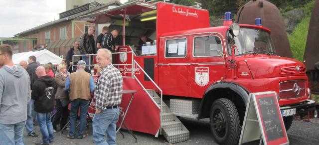 SCHÖNE STERNE 2015: Mercedes-Feuerwehr als Imbisswagen: Wieder dabei! Mercedes-Benz Tanklöschfahrzeug Typ 1113 aus dem Jahr 1970 für Currywurst & Co.