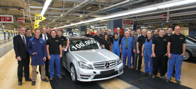 100.000ste modellgepflegte C-Klasse Limousine läuft vom Band: : Produktionsjubiläum im Mercedes-Benz Werk Sindelfingen