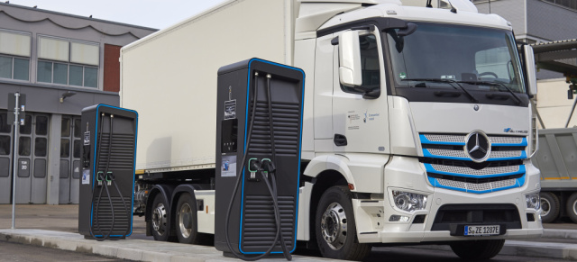 Elektromobilität: Daimler Trucks kriegen es geladen: E-Mobility Group startet weltweite Initiative für Elektro-Lkw-Ladeinfrastruktur