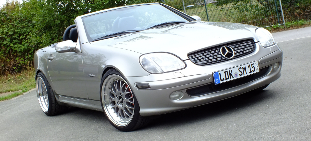 Let the sunshine in! Am Steuer eines 2002er Mercedes SLK