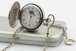 Echt „uhrig“!: „SL seit 1963“: Die außergewöhnliche Taschenuhr für alle Fans der SL Pagode