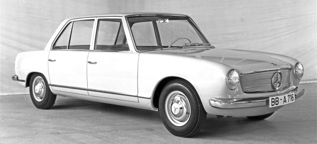 Anschluss­typs nach unten mit Boxermotor: Konzeptfahrzeug der 1960er Jahre: Merce­des-Benz W 118/W 119