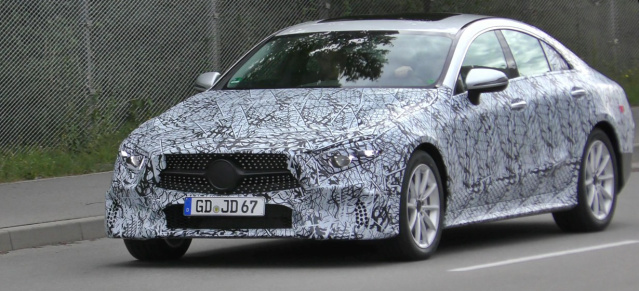 Erlkönig erwischt: Mercedes-Benz CLS 2018: Spy Shot Video: Mercedes-Benz CLS 2018 mit Chrom-Diamantgrill gefilmt