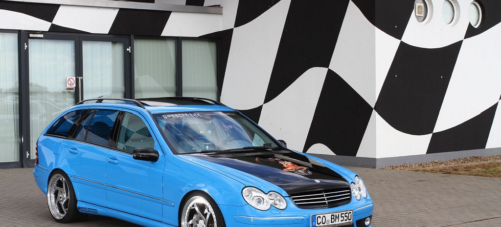 Mercedes Benz C55 Amg Blue Thunder Vitamin C Fur Das Amg Modell Auto Der Woche Mercedes Fans Das Magazin Fur Mercedes Benz Enthusiasten