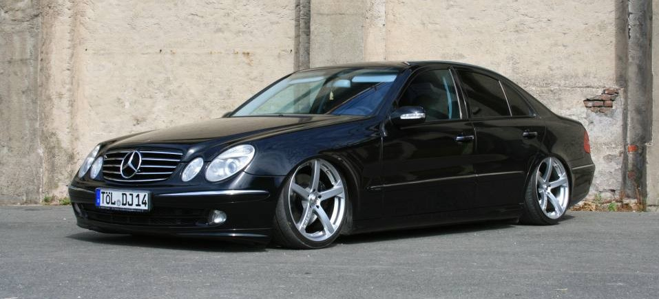 Tief gesunken: Mercedes E200 CDI (W211): Per Airride-Fahrwerk landet eine  2006er E-Klasse auf der Straße - Auto der Woche - Mercedes-Fans - Das  Magazin für Mercedes-Benz-Enthusiasten