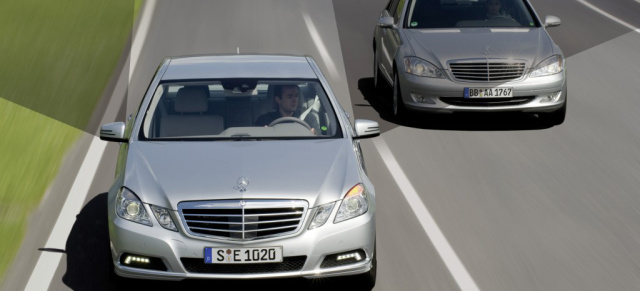 Totwinkel-Assistent:: Radarsensoren überwachen den Bereich unmittelbar neben und hinter dem Auto