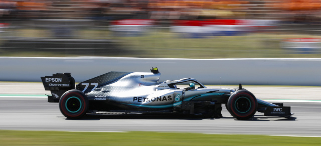 Der Silberpfeil ist zurück: Nach zwei schwarzen Jahren kommt nun wieder Silber - was sagt Lewis Hamilton? Und was sagt ihr?