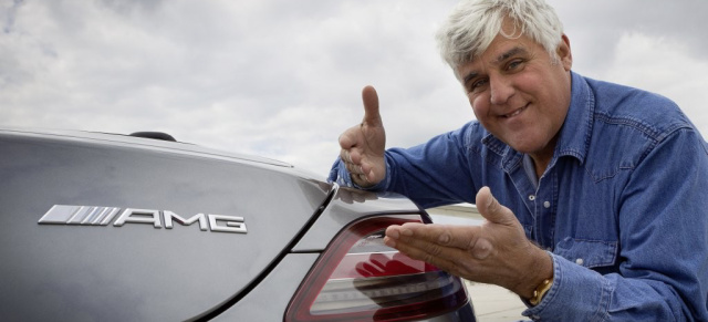 TV-Star trifft Mercedes-Stars: US-Talkshow-legende Jay Leno besucht AMG : Jay Leno zu Gast in Affalterbach: AMG zeigt eine unglaubliche Performance  egal ob Mensch oder Maschine!