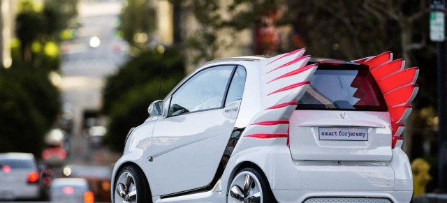 Road Couture: smart forjeremy: Modedesigner Jeremy Scott verleiht smart electric drive  Flügel