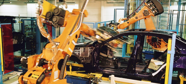 Produktionsoffensive mit Fragezeichen: Daimler fertigt zusätzliches Modell in USA: Dr. Dieter Zetsche: "Dieses neue Modell ist ein wichtiger Baustein unserer Wachstumsstrategie."