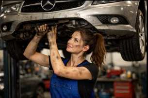 Autowerkstatt inside: Zukunft braucht alle: Immer mehr Frauen bringen frischen Schwung ins Kfz-Gewerbe