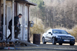 Echte Film-Stars: Der Schutzengel fährt Mercedes-Benz: Mercedes-Benz Automobile spielen die "Hauptrollen" im neuen Kinofilm von Til Schweiger 
