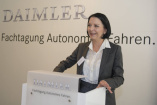 Autonomes Fahren: Fragen und Antworten: Interview mit Dr. Christine Hohmann-Dennhardt, Daimler-Vorstand Integrität und Recht 