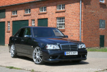 Eine Liebe auf den zweiten Blick: Mercedes C-Klasse statt Cougar!: Erstens kommt es anders und zweitens als man denkt: Stefan Bungert wurde zufällig ein Mercedes-Fan! 