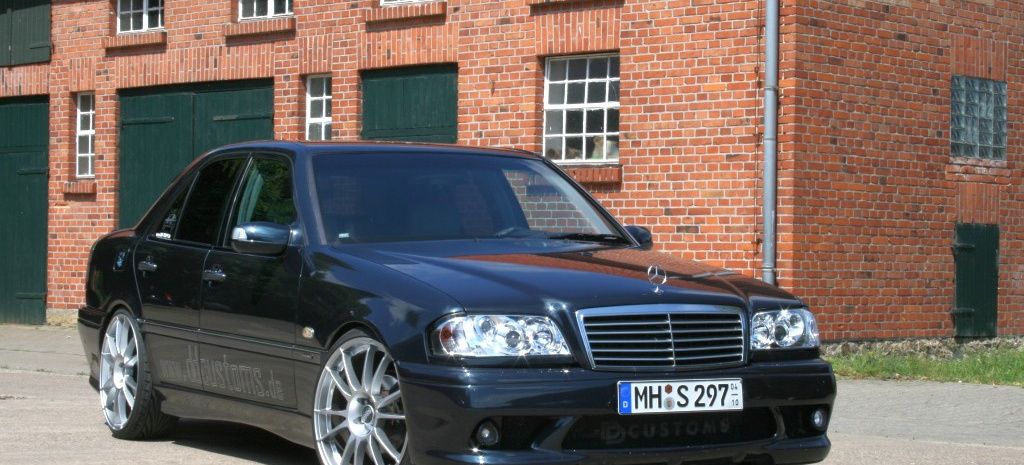 Eine Liebe Auf Den Zweiten Blick Mercedes C Klasse Statt Cougar Erstens Kommt Es Anders Und Zweitens Als Man Denkt Stefan Bungert Wurde Zufallig Ein Mercedes Fan Auto Der Woche Mercedes Fans