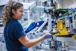Startschuss für den Mercedes-Benz GLC: Produktionsstart der elektrischen Antriebseinheiten für den GLC bei Star Assembly