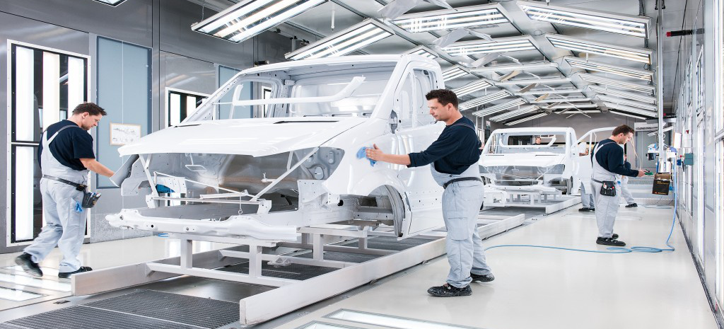 Daimler Mitarbeiter Bonus Gleicher Lohn Fur Gleiche Arbeit Statt 5 000 Erhalten Mitarbeiter Im Mercedes Benz Werk Ludwigsfelde 180 News Mercedes Fans Das Magazin Fur Mercedes Benz Enthusiasten