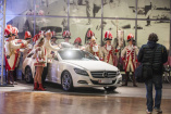 Narren mit Stil: Kölner Prinzengarde fährt Mercedes-Benz: Zehn Kleinbusse und ein CLS Shooting-Brake für die Prinzen-
Garde Köln e.V. und ihren neuen Präsidenten Dino Massi