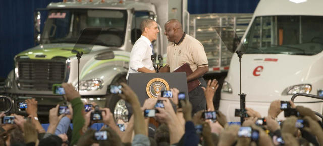 US-Präsident Obama bei Daimler: US-Präsident besucht das Produktionswerk der amerikanischen Nutzfahrzeugtochter Daimler Trucks North America in North Carolina