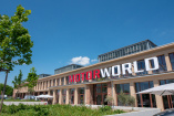 Auszeichnung würdigt das Erbe der Automobilindustrie: Motorworld erhält „FIVA – TICCIH Automotive IndustrialHeritage Recognition Award“