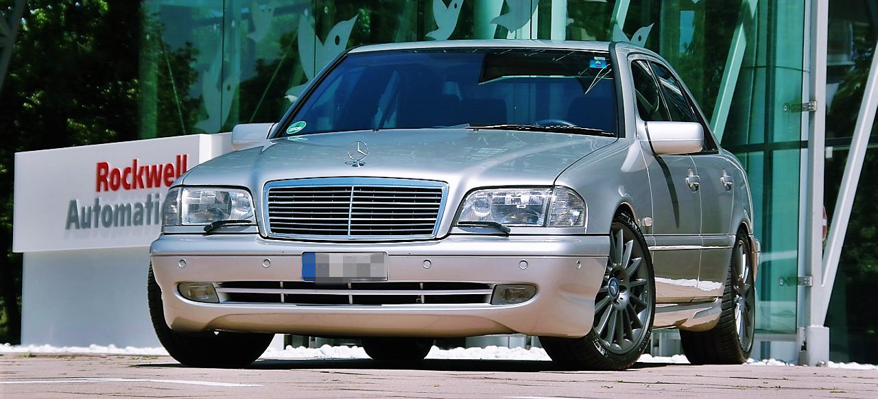 Mercedes Benz C Klasse Tuning W202 Aufsteiger Der Mercedes C 200 Lasst Sich Als C43 Amg Looker Blicken Auto Der Woche Mercedes Fans Das Magazin Fur Mercedes Benz Enthusiasten