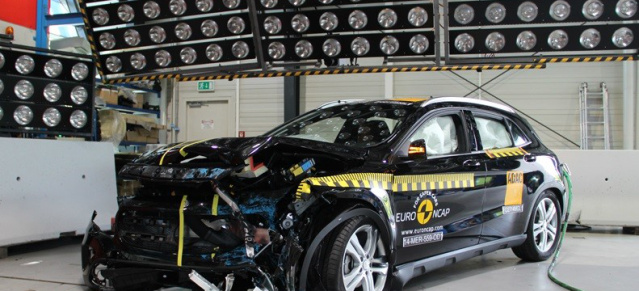 Crash-Check: Mercedes GLA mit 5 Euro NCAP-Sternen : Das kompakt SUV bekommt beim Crashtest ausgezeichnete Noten