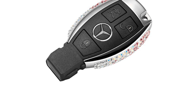 Echt glänzend: Swarovski veredelt Mercedes-Benz Schlüssel: Edle