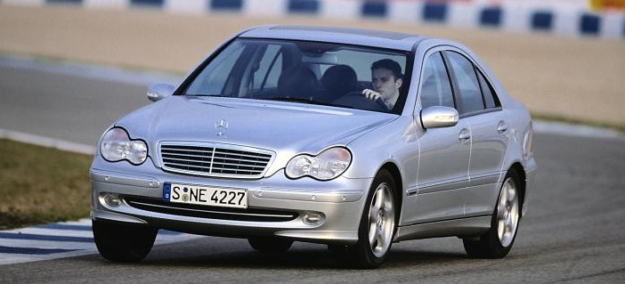 R230 A208 W210 Und Co Stehen In Den Startlochern Wer Wird Der Nachste Echte Klassiker Mit Stern Classic Mercedes Fans Das Magazin Fur Mercedes Benz Enthusiasten