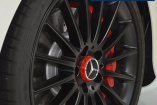 Rote Nabendeckel vom A45 AMG Edition One: Stylishes zum Nachrüsten aus dem Kunzmann Online Shop