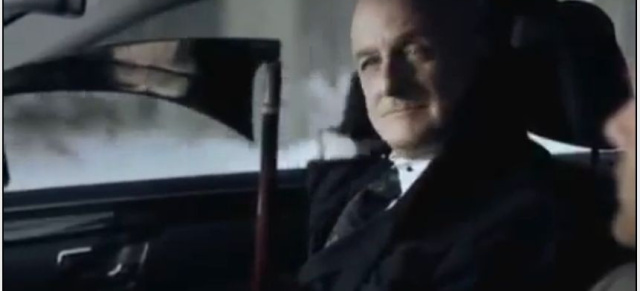 Mercedes Werbung: Sorry - Ferdinand Piech in neuer Mercedes E-Klasse? : Video: Sorry - der neue Mercedes E-Klasse Spot(t) zwinkert heftig mit dem Auge! 