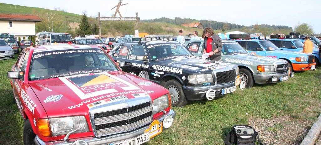 Mercedes Benz Gebrauchtteile Center Schickt Drei E Klasse Kombis In Die Wuste Rustig Statt Rostig Betagte E Klassen Nehmen An Der Urigen Rallye Allgau Orient Teil Performance Mercedes Fans Das Magazin Fur Mercedes Benz Enthusiasten