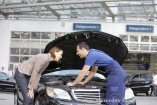 Mercedes-Benz:  Vertriebs Award 2013 - für ausgezeichnete Kundenorientierung : 1. Platz für Fahrzeug-Werke LUEG AG aus Essen