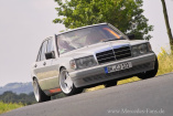 Grauer Star - Baby Benz perfekt!: Dezent getunt nimmt der 88er Mercedes-Benz 190 E die Favoritenrolle ein  