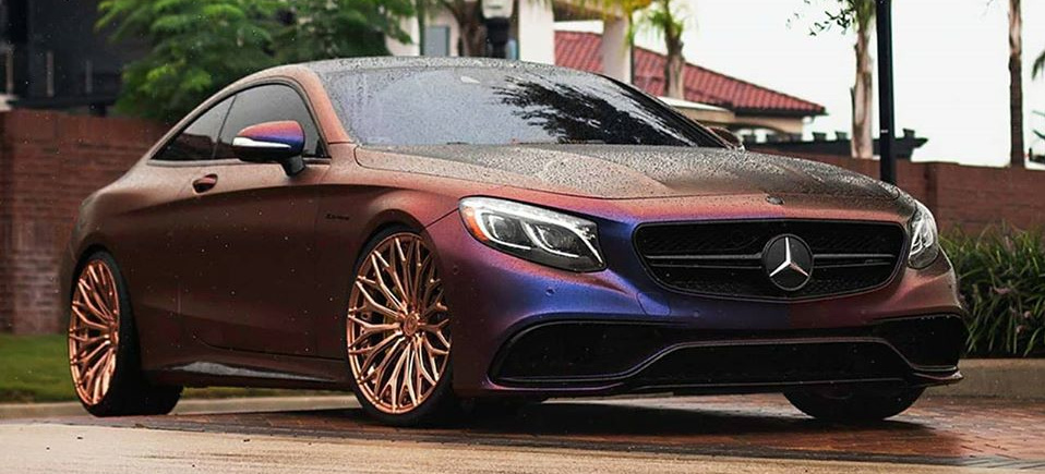Der Mercedes S63 Amg Hat Die Gabe Der Farbe Toll Geflasht Der Amg Hat Richtig Farbenfeuer Performance Mercedes Fans Das Magazin Fur Mercedes Benz Enthusiasten