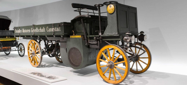 Mercedes Museum präsentiert den ältesten originalen Lkw der Welt: Daimler Motor-Lastwagen aus dem Jahr 1898