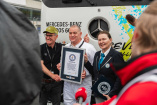 Mercedes-Benz Trucks bricht GUINNESS WORLD RECORDS-Weltrekord mit eActros 600: Titel für die längste rückwärtsgefahrene Strecke mit einem Sattelzug