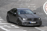 Erlkönig erwischt: Mercedes-Benz C63 AMG Black Series: Auf dem Nürburgring sind aktuelle  Bilder des C63 AMG Coupé Black Series Prototypen entstanden