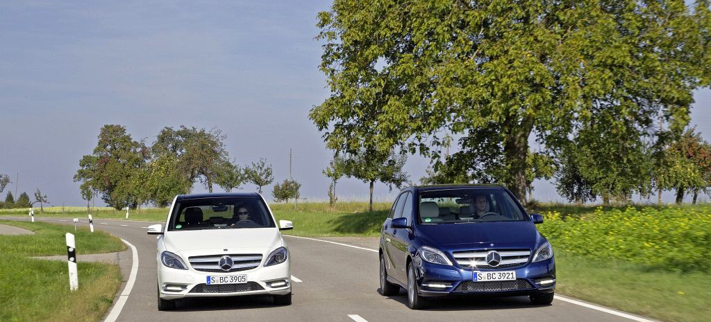 Die Farben Der Neuen Mercedes B Klasse 3 Uni Lacke Und Sieben Metalliclackierungen Stehen Fur Die Neue B Klasse Zur Auswahl Eine Kleine Ubersicht Sternstunde Mercedes Fans Das Magazin Fur Mercedes Benz Enthusiasten