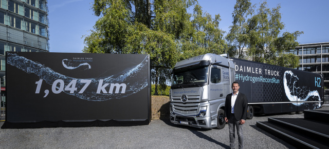 Daimler Truck #HydrogenRecordRun: Mercedes-Benz GenH2 Truck knackt 1.000-Kilometer-Marke mit einer Tankfüllung flüssigem Wasserstoff